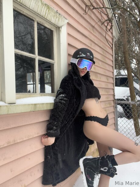 miaxomarie model pornographic galleries