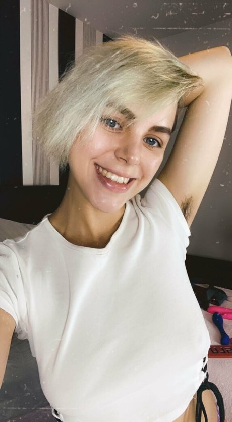 fluffyhelga free page profile image