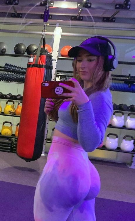 Isobel H porn actress pics