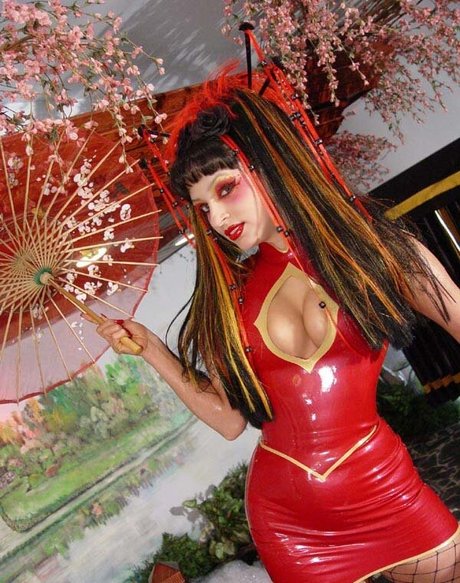 RubberDoll nude star image