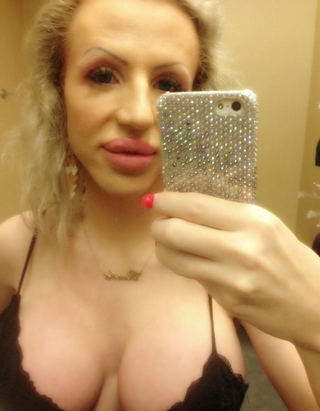 juliettestray star naked image