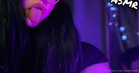 asemmr8 model adult photos
