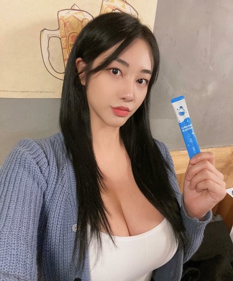 Tasha Y pornographic actress picture