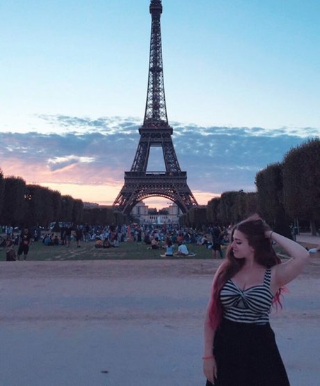 Sasha Shtern hot actress pic