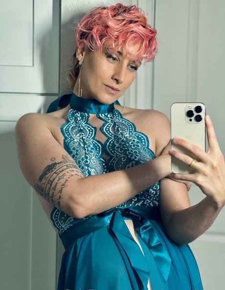 adriennedriggs pornstar nudes pictures