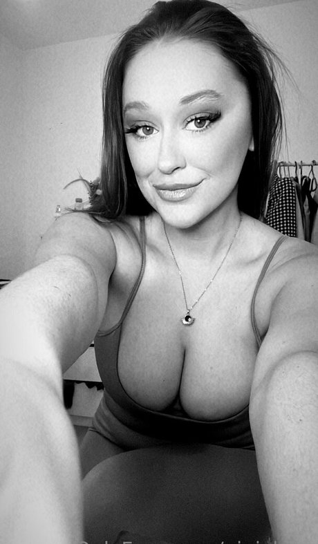 gigixhow model pretty pics