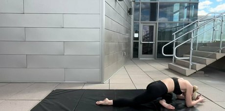 yogawithemily star naked images