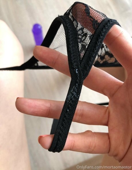 Mortaomaotor model art photo