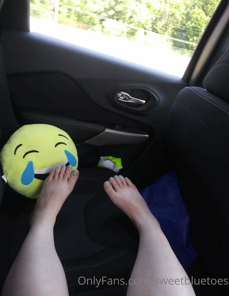 sweetbluetoes sexy actress img