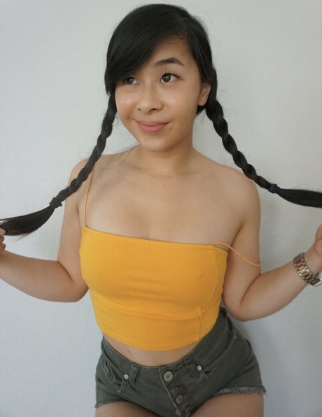 kaedialang naked model photo