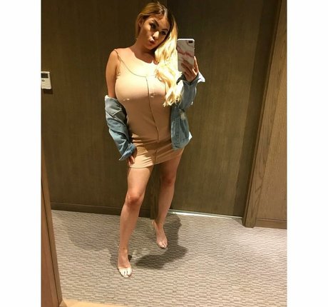 Kendall Rowan adult actress gallery