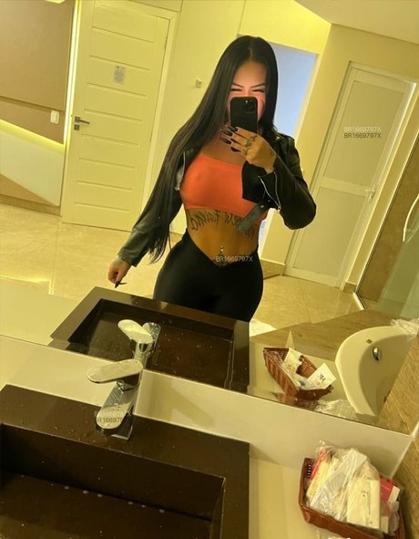 Cintia Yang model exclusive pics