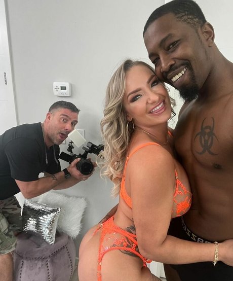 female popular onlyfans porn pics
