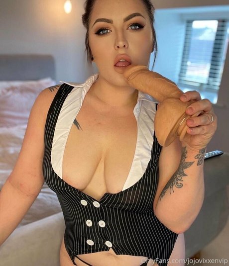 jojovixxenvip exclusive pornstar image