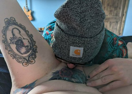 laur zombi model high quality pictures