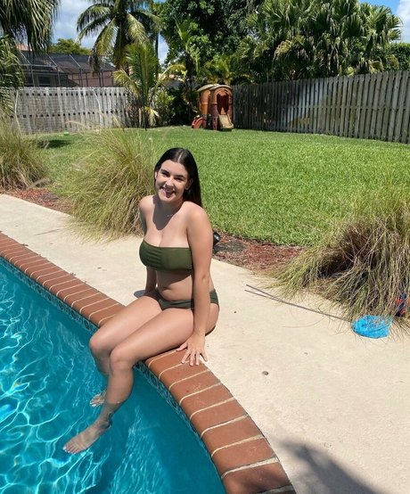 Lizzy Rae art model galleries