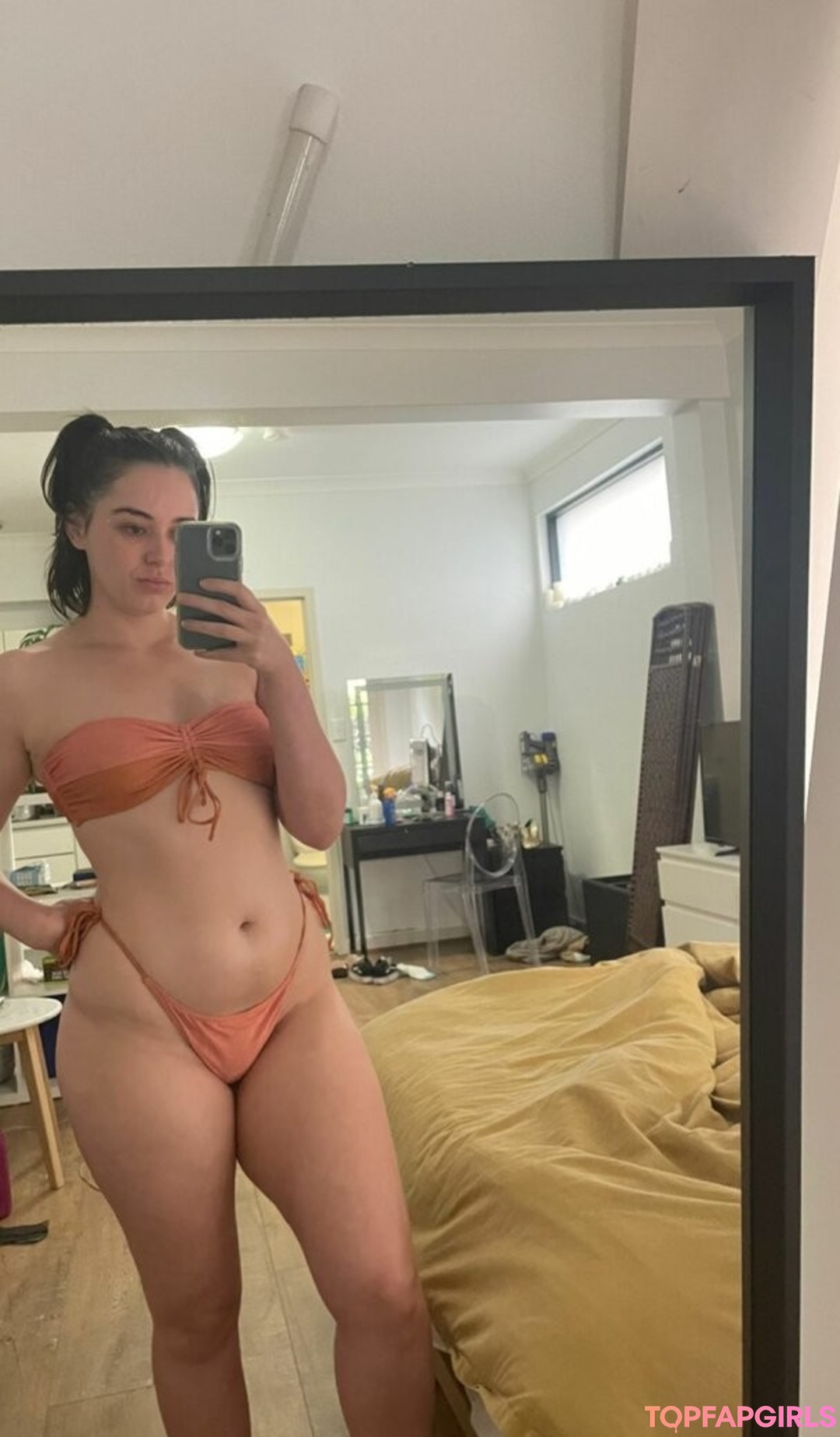 spreading onlyfans sexy naked archive