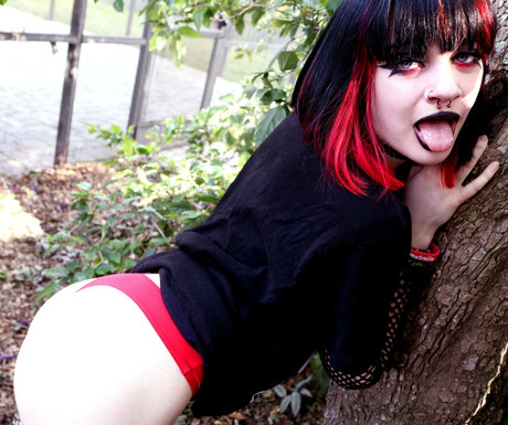 em h0rr0r hot model galleries