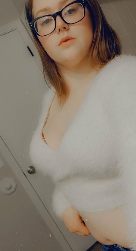 elizabethlily19 adult actress gallery