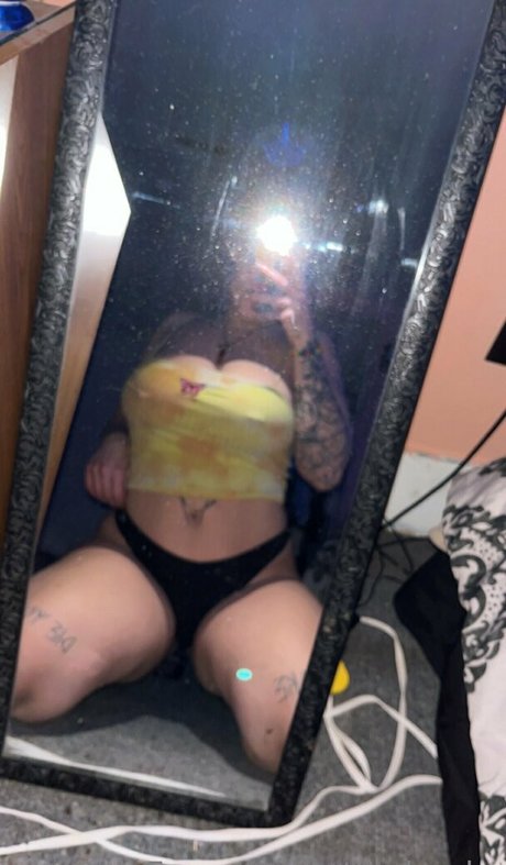 tattycheeks erotic pornstar img