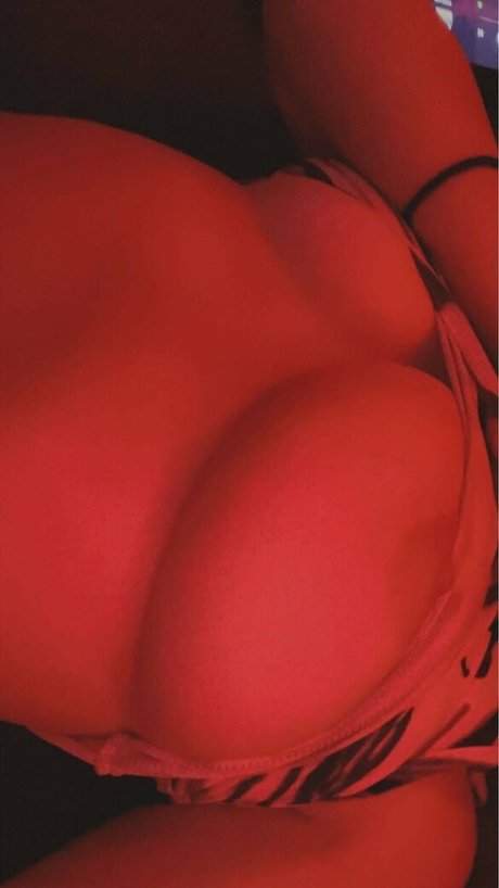 Hioobs erotic actress picture