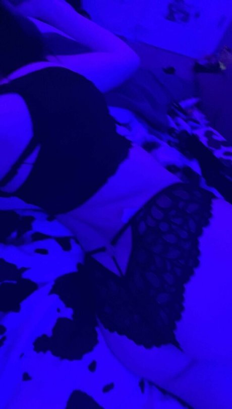 Hioobs model sexy images