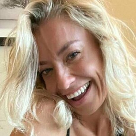 floresgabriell77 xxx pornstar photos