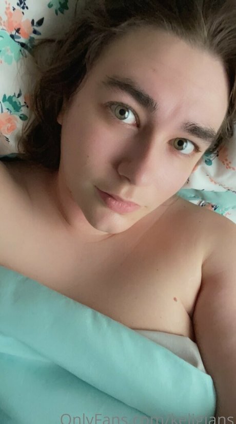 keligians naked model photos