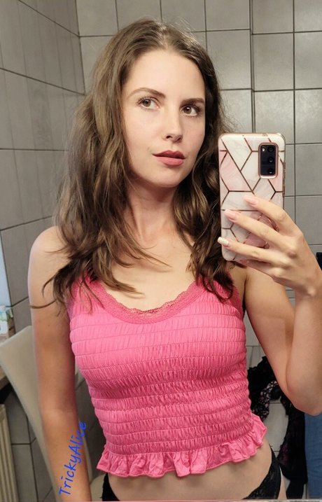 Trickyalice6 hot pornstar photo