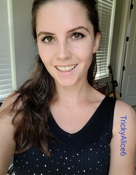 Trickyalice6 perfect pornstar photos