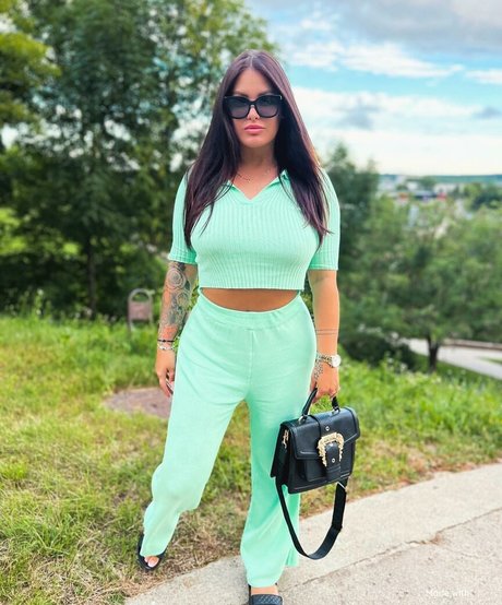 Agne Agnieska high quality star images