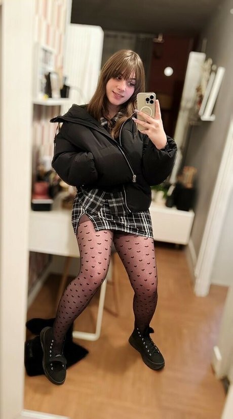 Alix Fembug perfect model archive