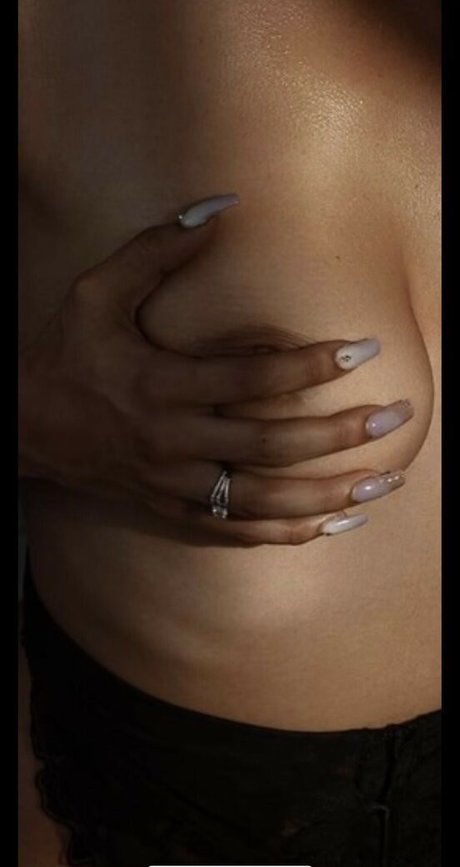 Hannah McClean model erotic images