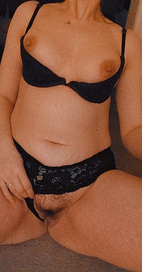 ScottishColie model pretty photo