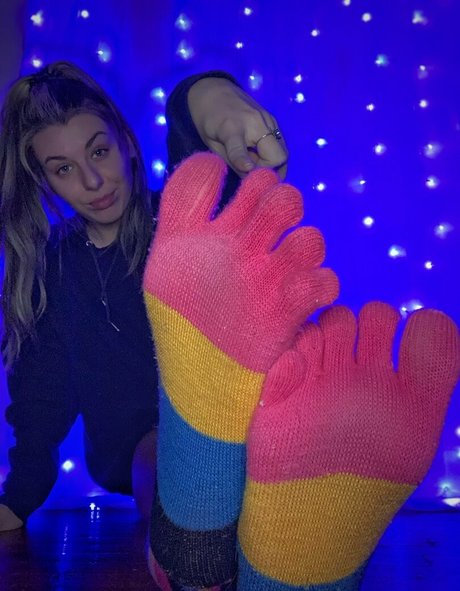 tastytaurustoes sexy actress img