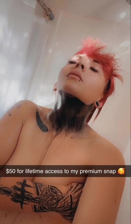 Lilpushpop model naked image