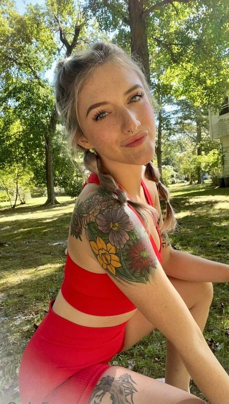 romancerodeo pretty pornstar image