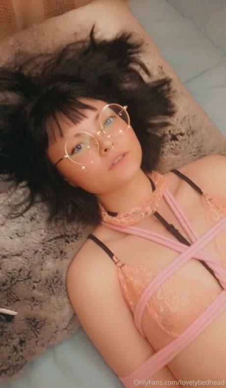 lovelybedhead star pornographic photos