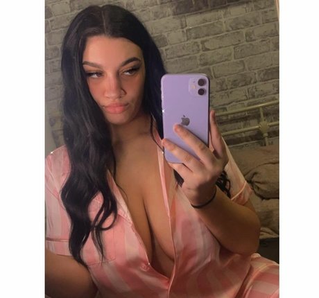 Chloe Ann Whitham naked pornstar pics