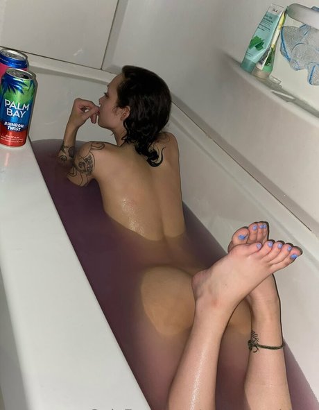 blossoming vixen erotic pornstar pictures