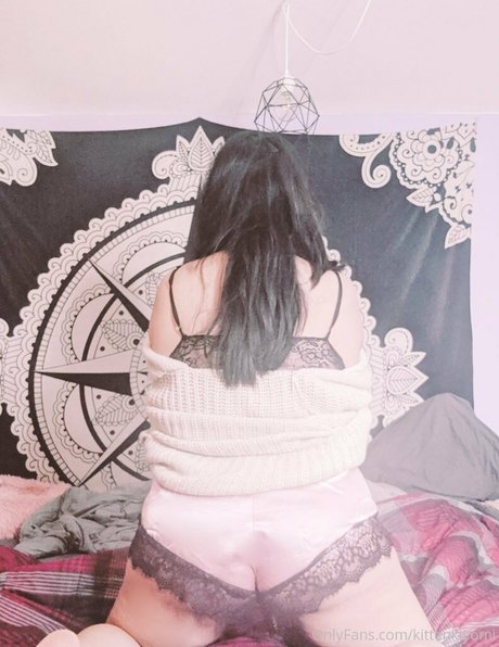 kittenkiyomi pretty pornstar pics