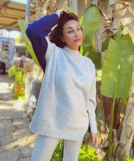 Chen Levi sex star pics