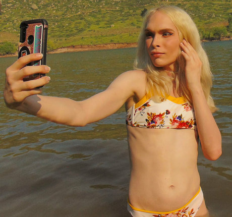 gwenphoenix model free pic