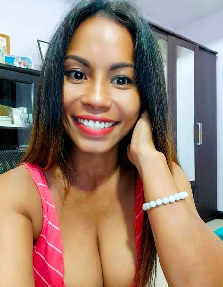 PaulaThai high quality pornstar image