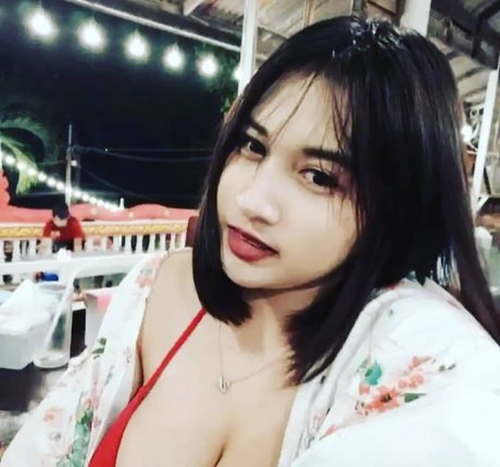Warunee Thanyaphu star erotic images