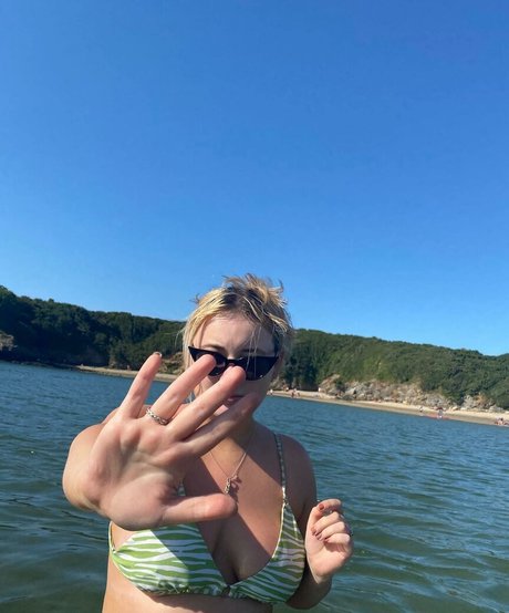 double blowjob onlyfans pornographic pics