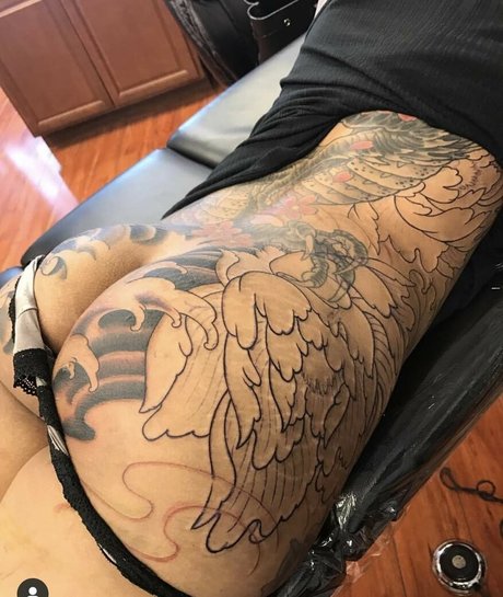 Lily Koi erotic star pic