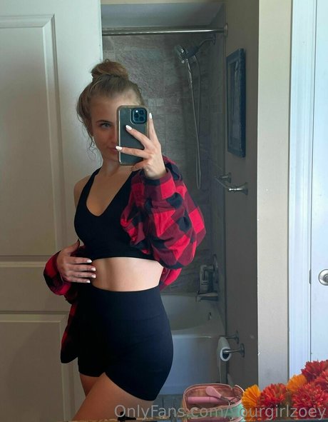 yourgirlzoey star beautiful pictures