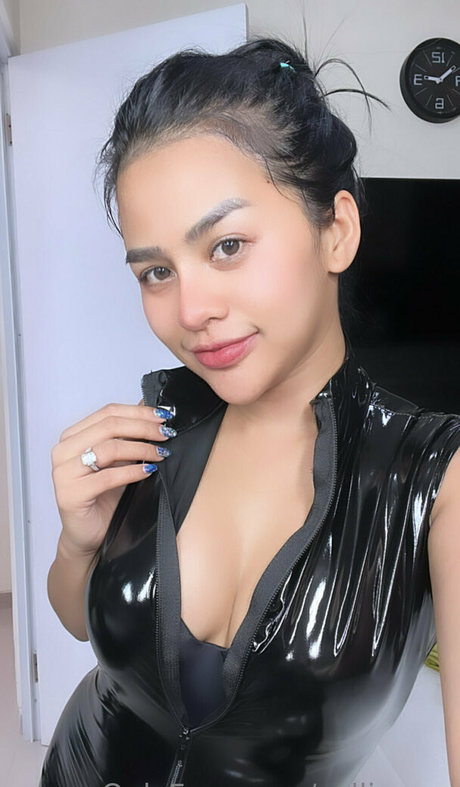 callia pvc perfect model photo