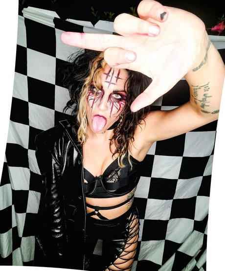 Evil Little Creature pornstar top photos